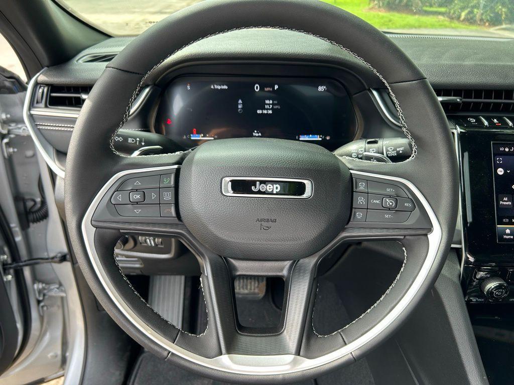 new 2024 Jeep Grand Cherokee car, priced at $36,272