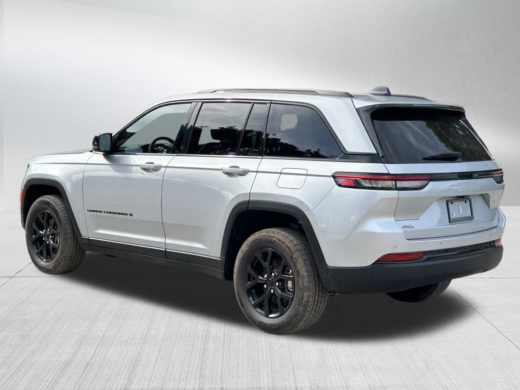 new 2024 Jeep Grand Cherokee car, priced at $36,272