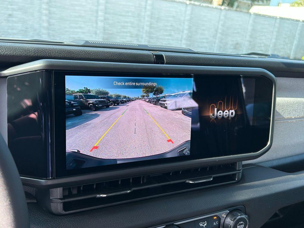new 2025 Jeep Gladiator car, priced at $41,283