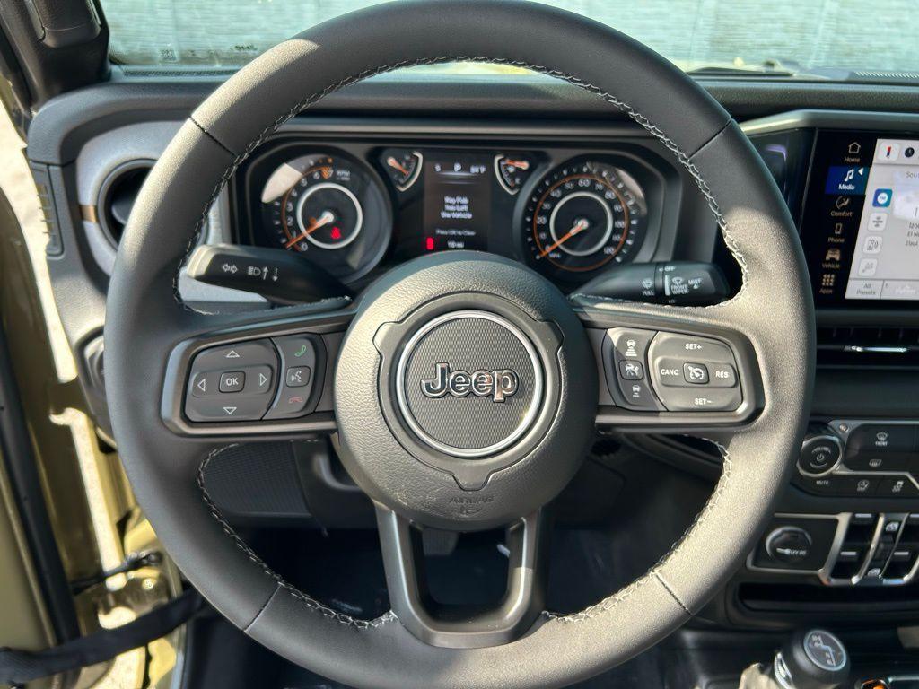 new 2025 Jeep Gladiator car, priced at $41,283