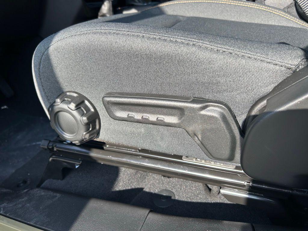 new 2025 Jeep Gladiator car, priced at $41,283