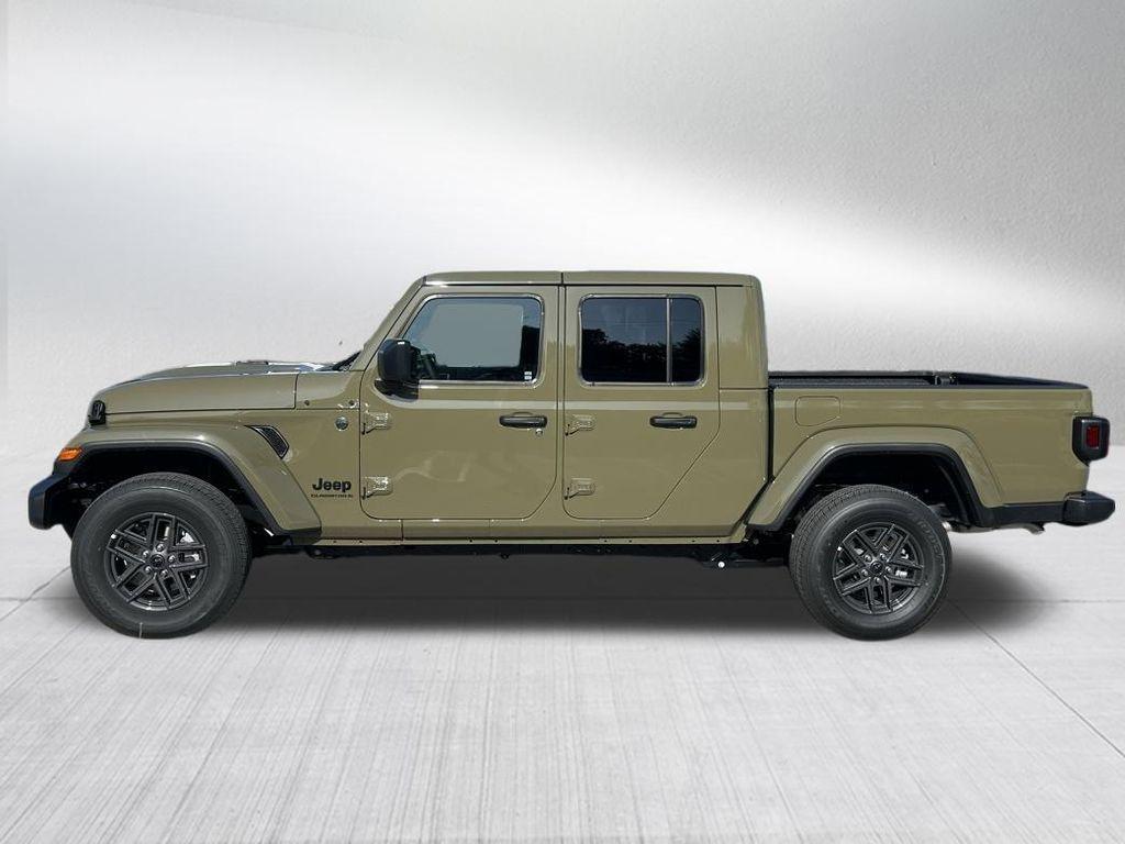 new 2025 Jeep Gladiator car, priced at $41,283