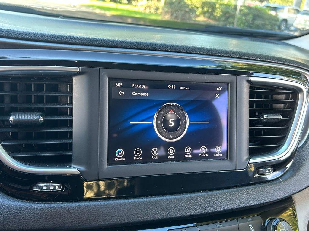 used 2020 Chrysler Pacifica car, priced at $16,786