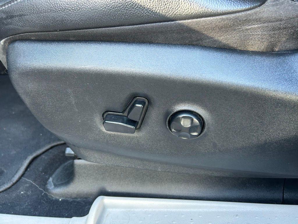 used 2020 Chrysler Pacifica car, priced at $16,786