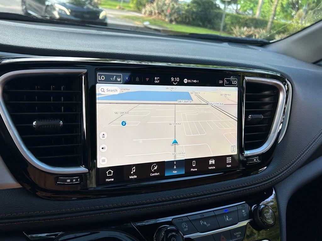 new 2026 Chrysler Pacifica car
