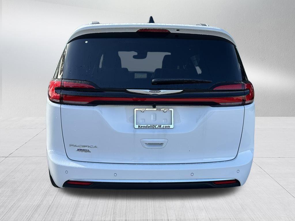 new 2026 Chrysler Pacifica car