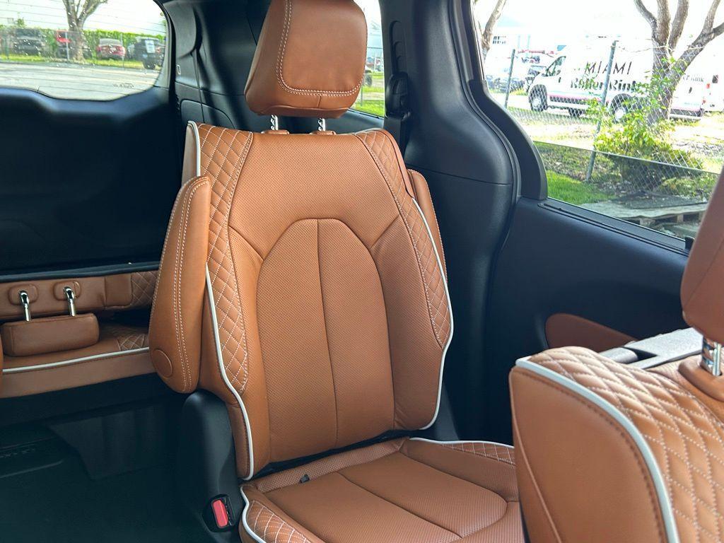 new 2026 Chrysler Pacifica car