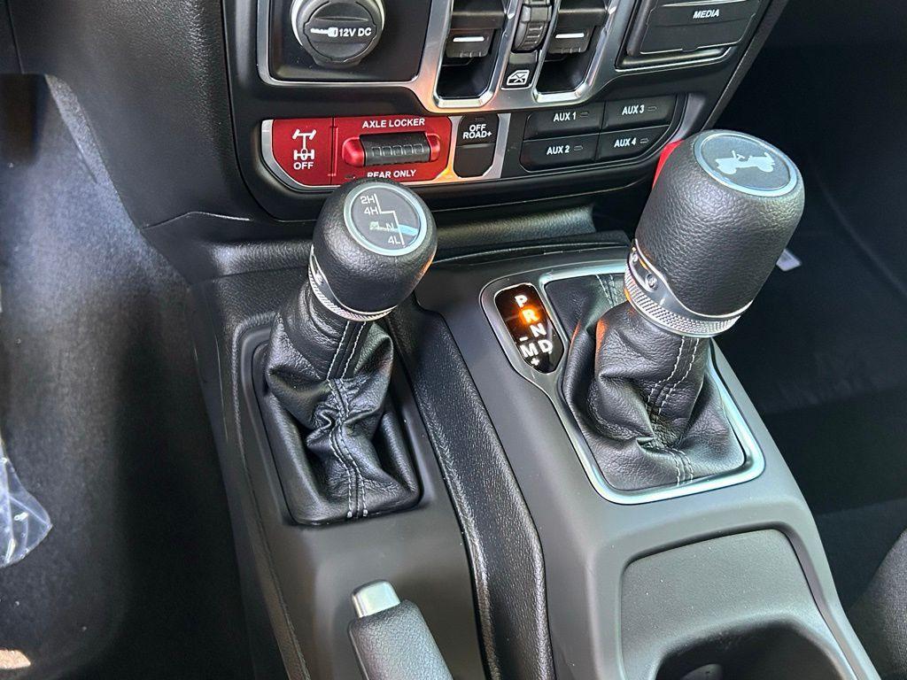 new 2025 Jeep Wrangler car, priced at $44,752
