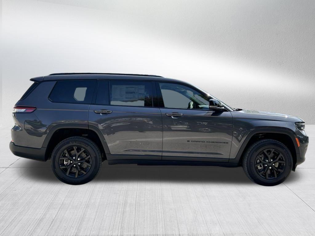 new 2024 Jeep Grand Cherokee L car, priced at $39,117