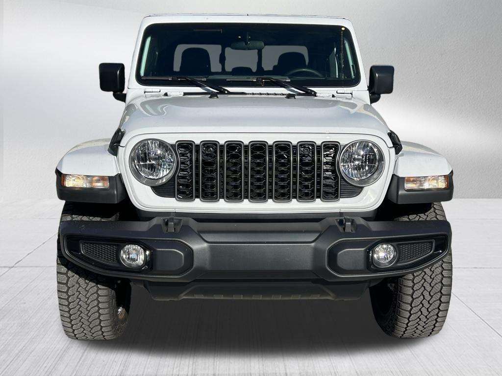 new 2025 Jeep Gladiator car, priced at $43,140