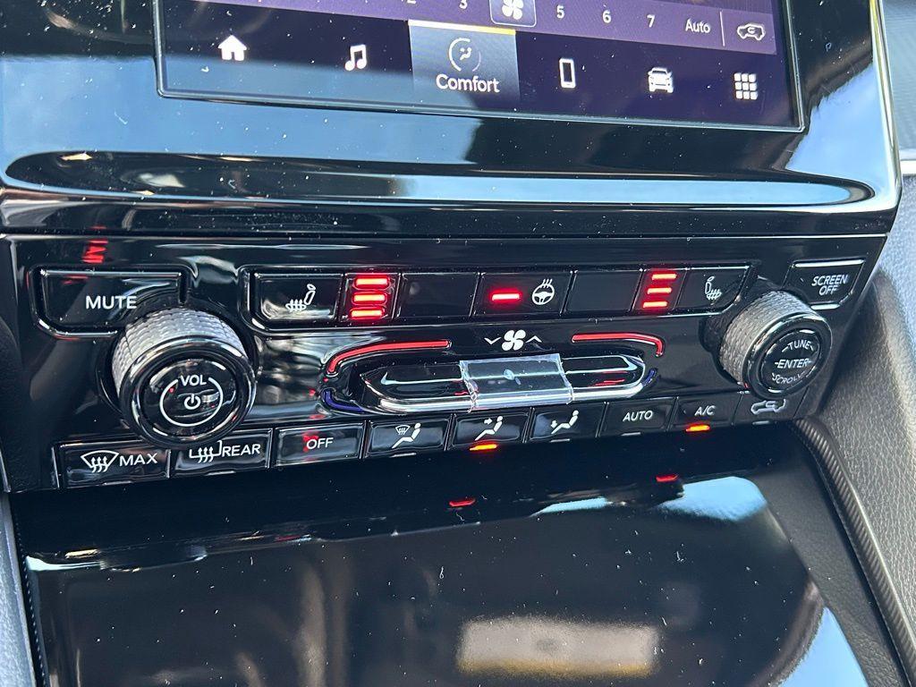 new 2025 Jeep Grand Cherokee car, priced at $38,988