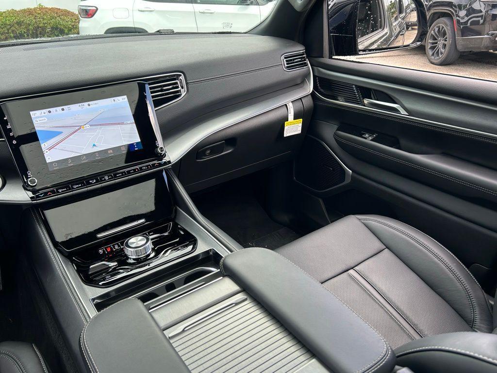 new 2025 Jeep Wagoneer L car, priced at $78,556