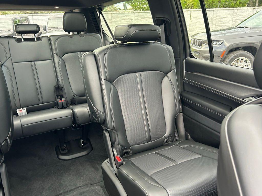 new 2025 Jeep Wagoneer L car, priced at $78,556