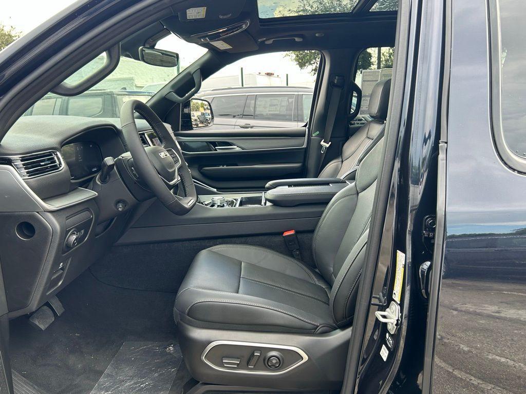 new 2025 Jeep Wagoneer L car, priced at $78,556