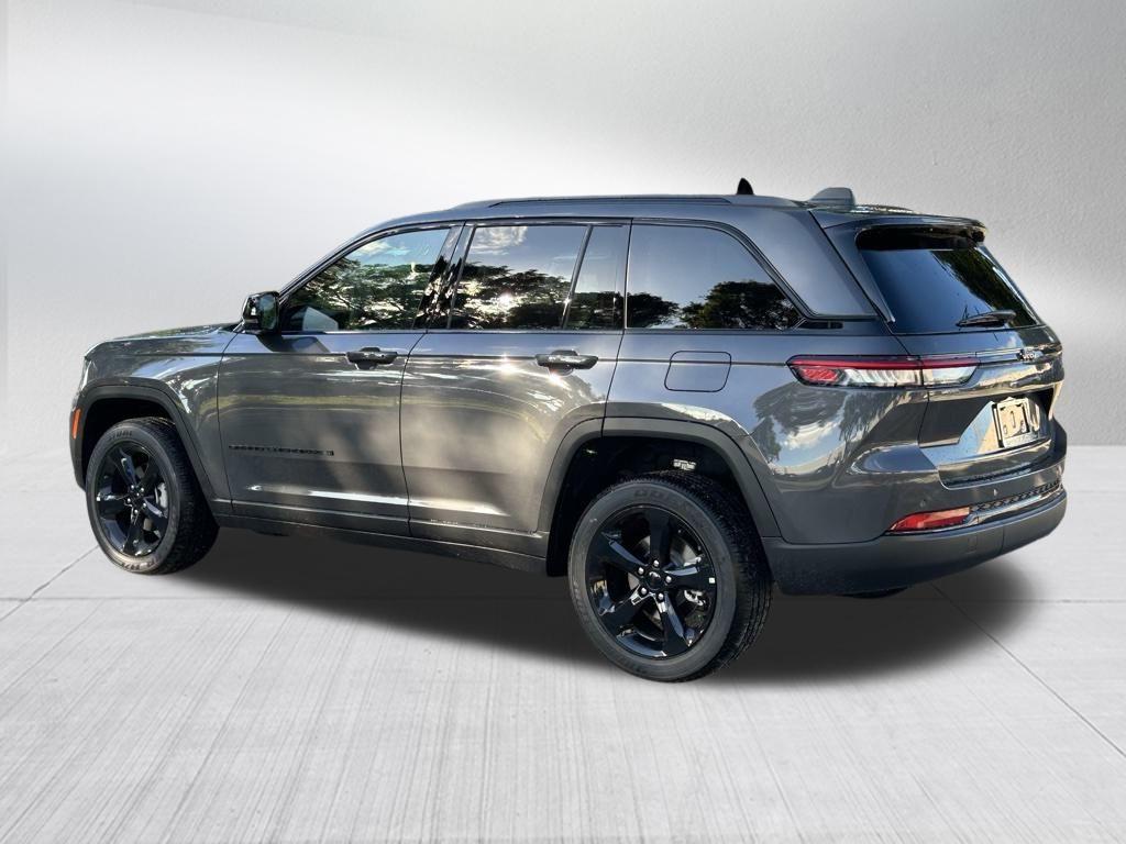 new 2025 Jeep Grand Cherokee car, priced at $38,988