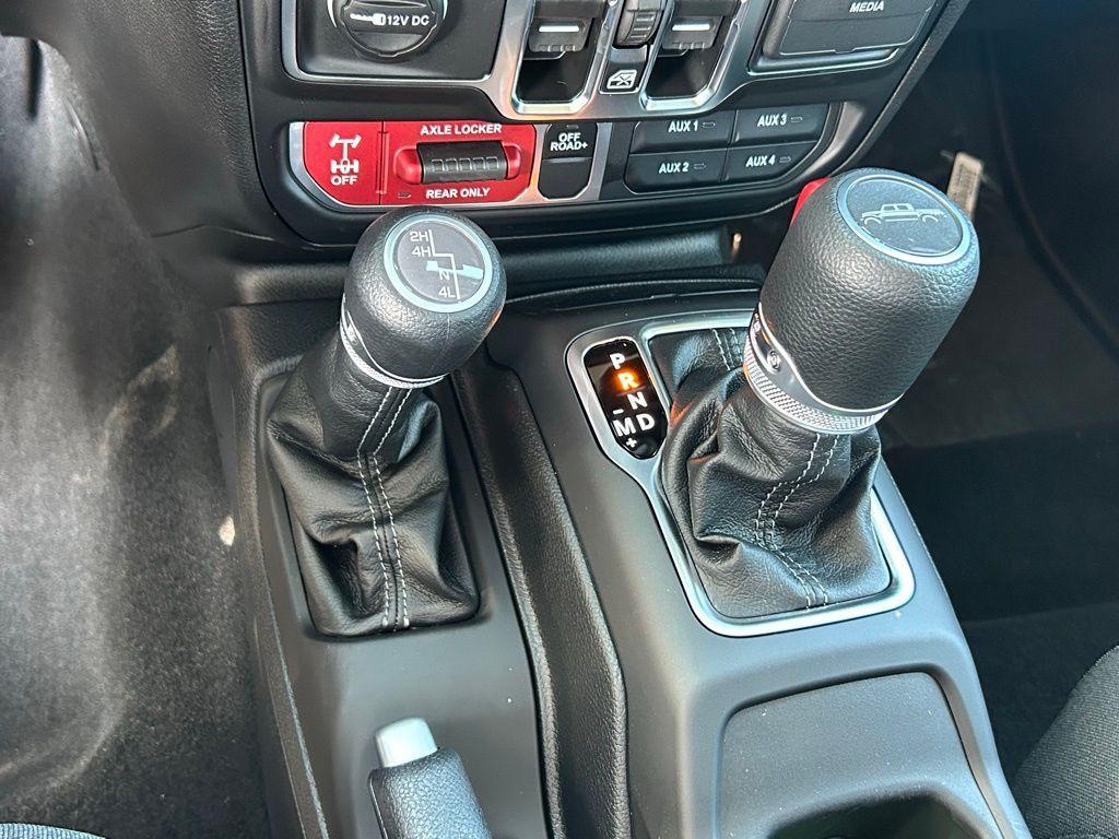new 2025 Jeep Gladiator car, priced at $42,286