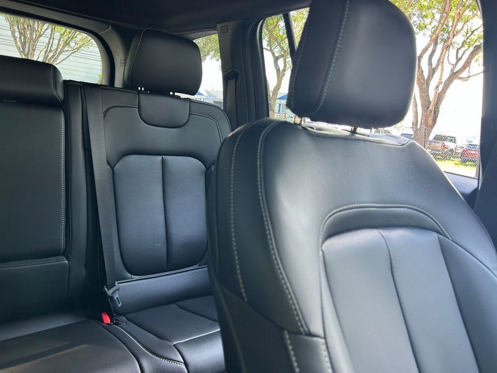 new 2025 Jeep Grand Cherokee car, priced at $38,633