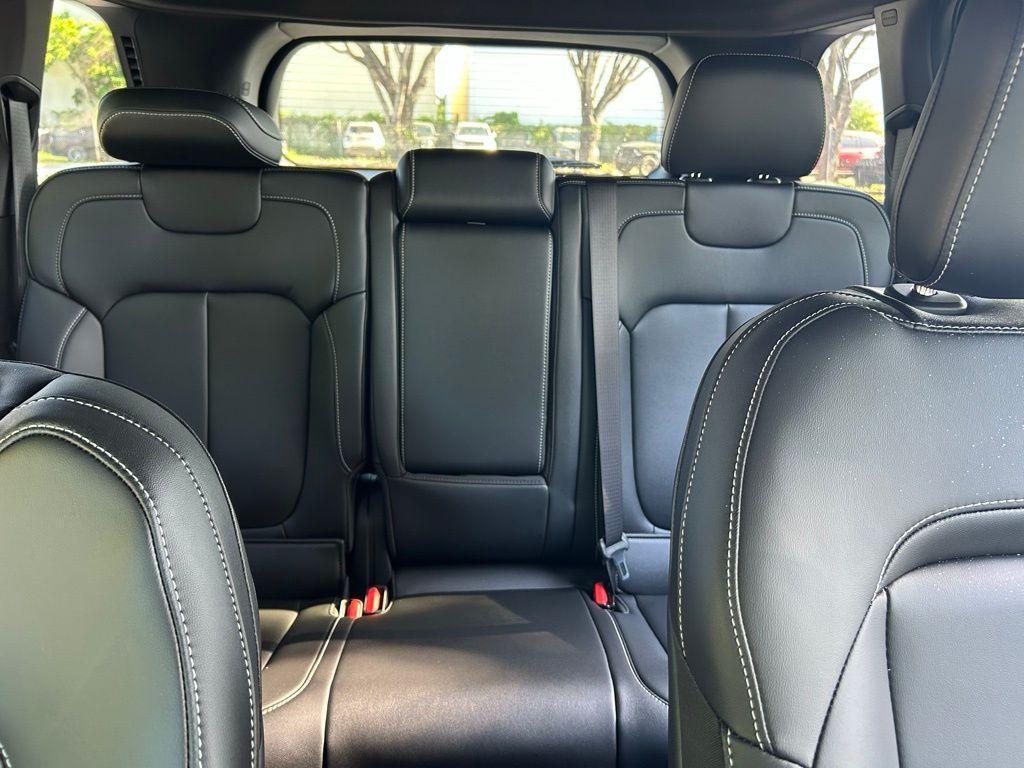 new 2025 Jeep Grand Cherokee car, priced at $38,633