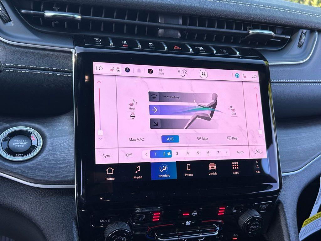 new 2025 Jeep Grand Cherokee car, priced at $38,633