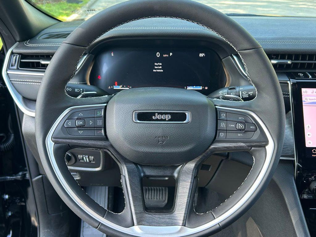 new 2025 Jeep Grand Cherokee car, priced at $38,633