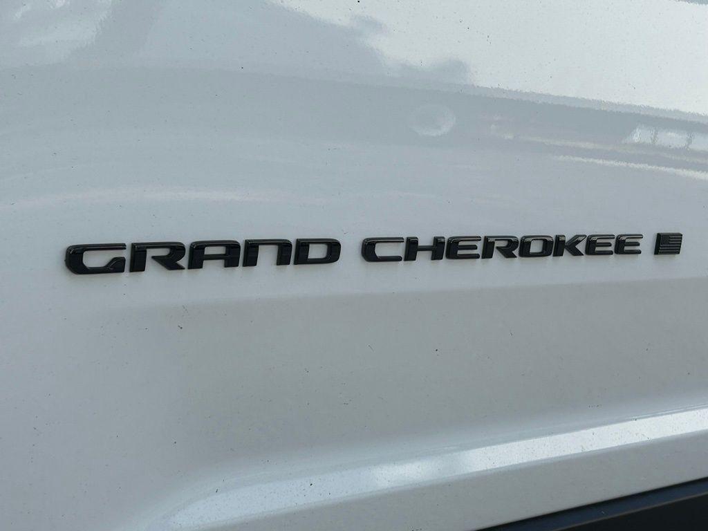 new 2025 Jeep Grand Cherokee car, priced at $42,971