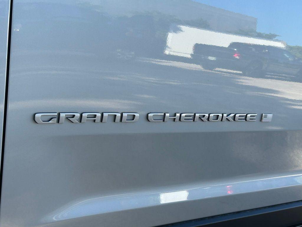 new 2024 Jeep Grand Cherokee L car, priced at $35,886