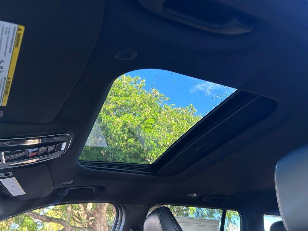 new 2025 Jeep Grand Cherokee car, priced at $38,988