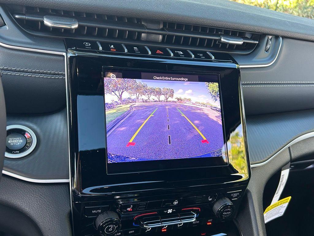 new 2025 Jeep Grand Cherokee car, priced at $38,988