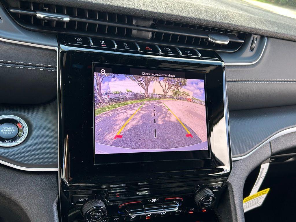 new 2025 Jeep Grand Cherokee car, priced at $34,587