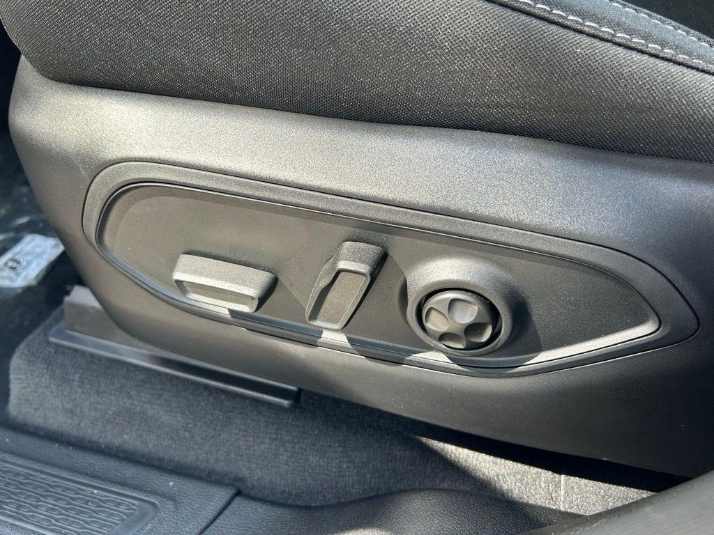 new 2025 Jeep Grand Cherokee car, priced at $34,587