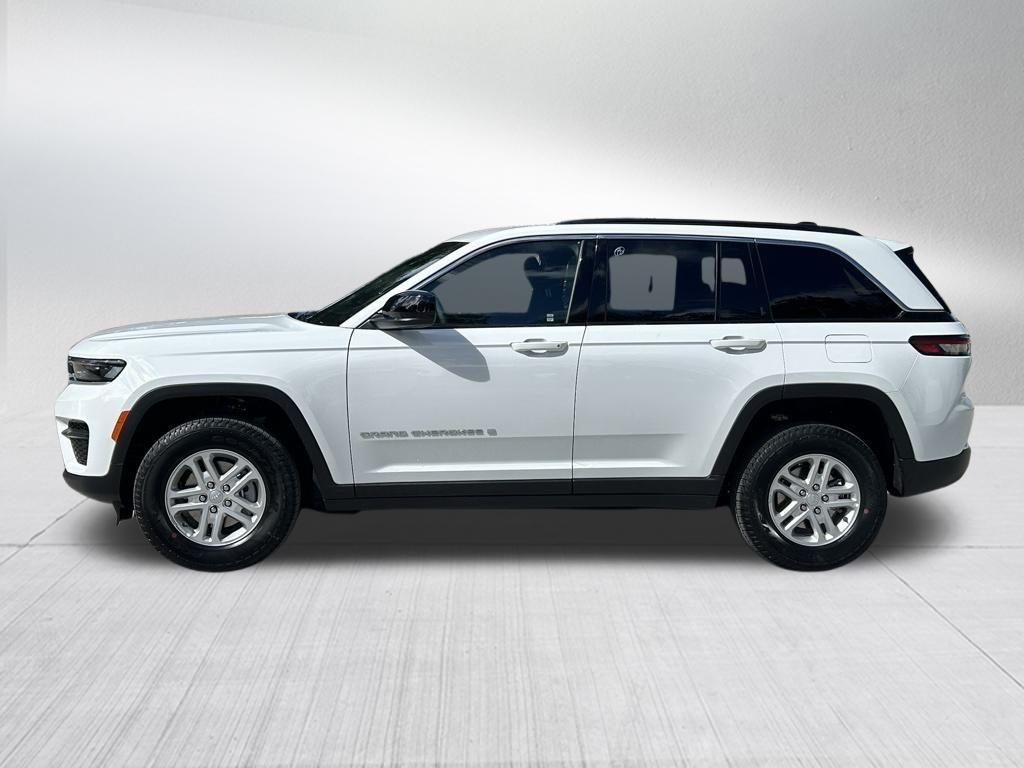 new 2025 Jeep Grand Cherokee car, priced at $34,587