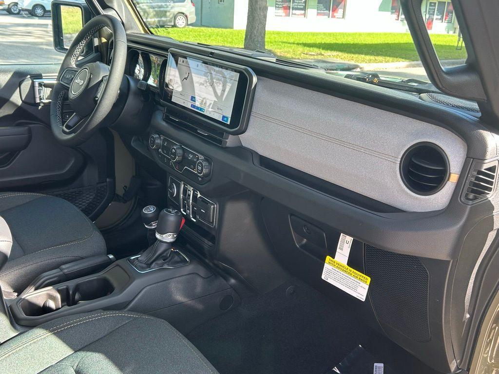 new 2025 Jeep Wrangler car, priced at $42,578