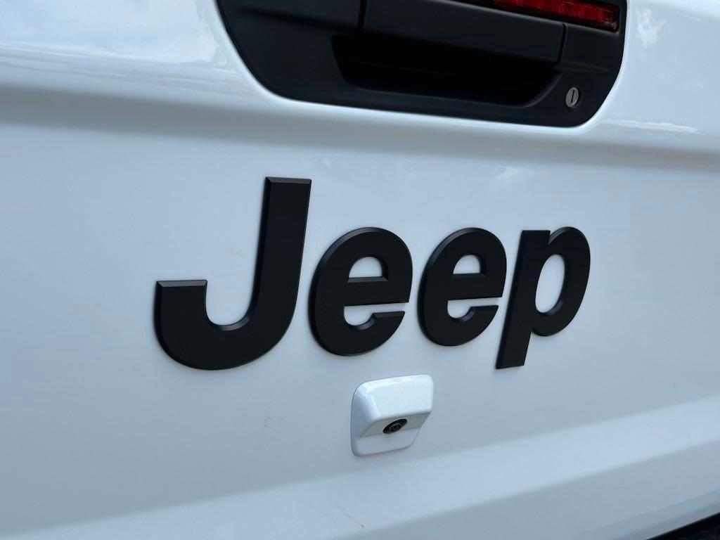 new 2024 Jeep Gladiator car, priced at $54,670