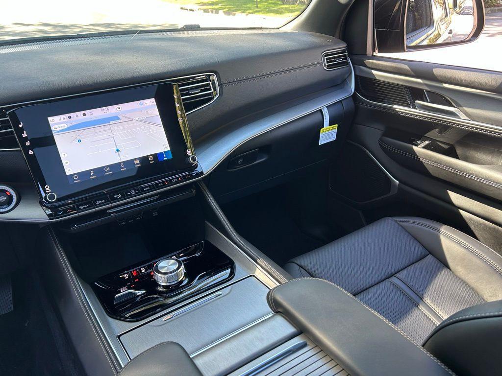 new 2025 Jeep Wagoneer car, priced at $71,118