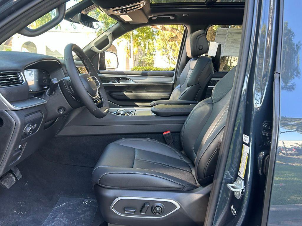 new 2025 Jeep Wagoneer car, priced at $71,118