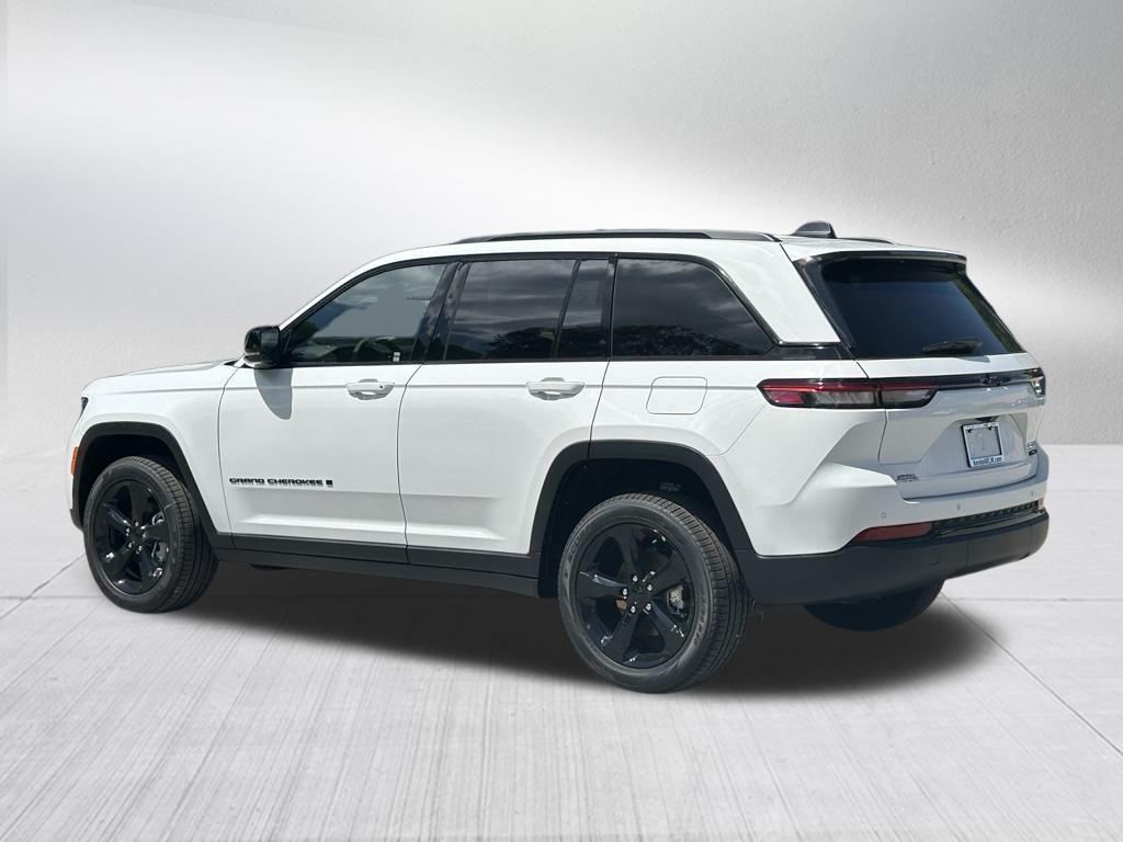 new 2025 Jeep Grand Cherokee car, priced at $39,654