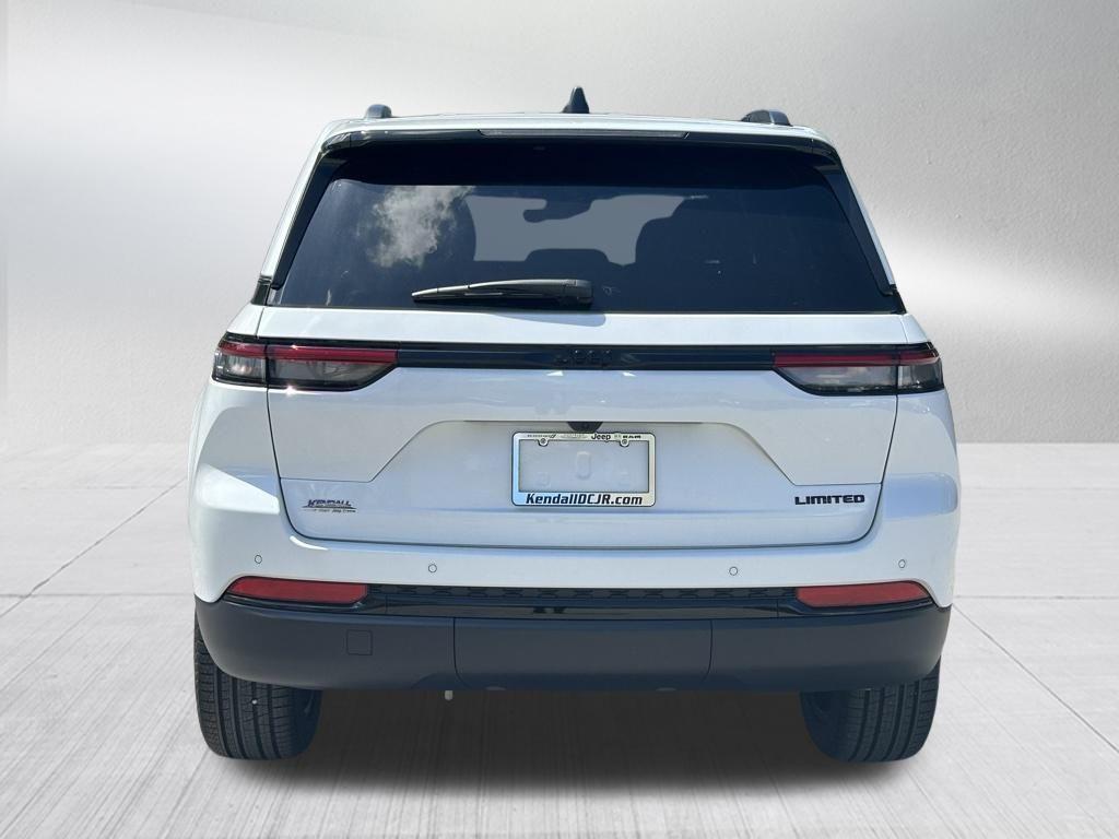 new 2025 Jeep Grand Cherokee car, priced at $39,654