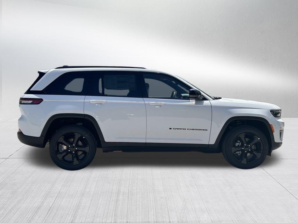 new 2025 Jeep Grand Cherokee car, priced at $39,654