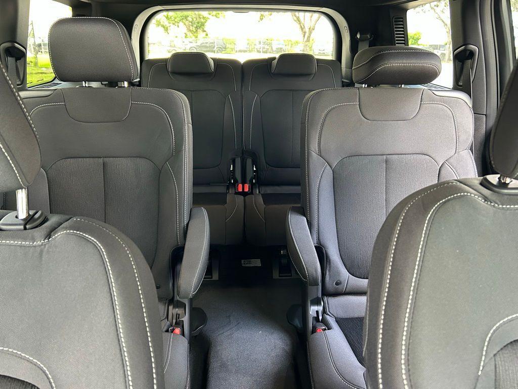new 2025 Jeep Grand Cherokee L car, priced at $40,571