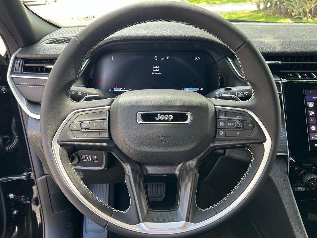 new 2025 Jeep Grand Cherokee L car, priced at $40,571