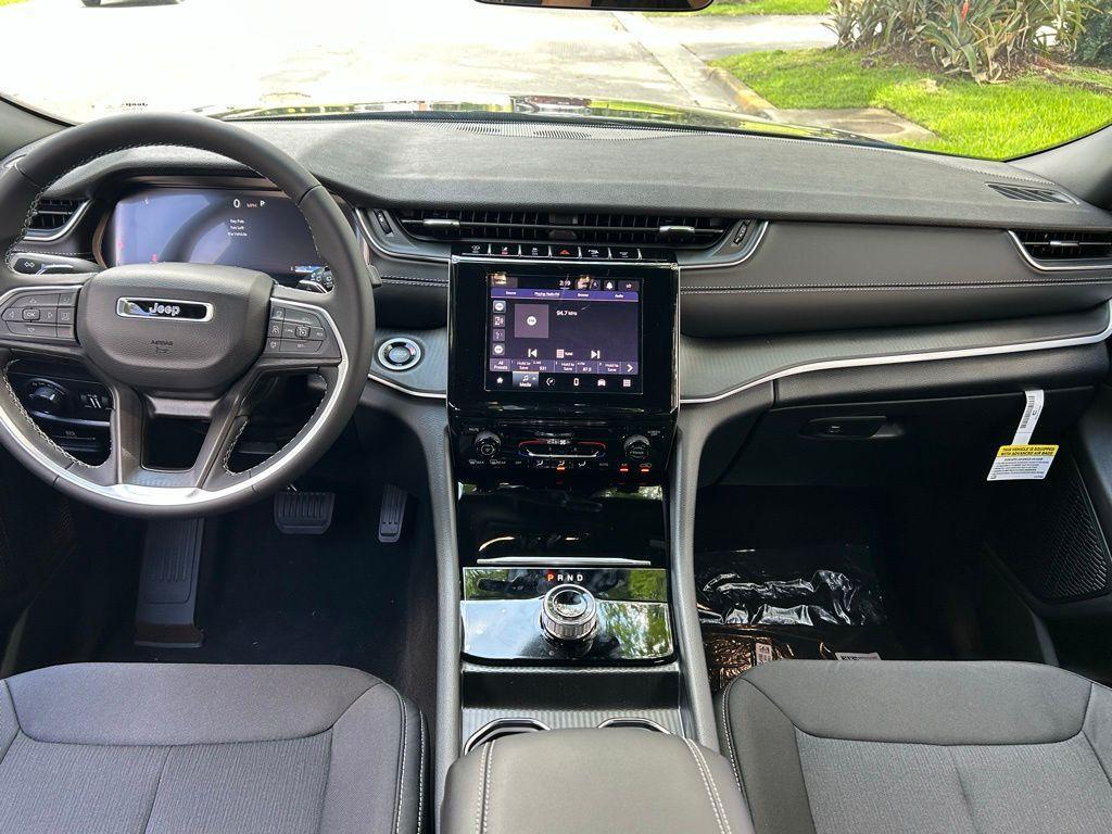 new 2025 Jeep Grand Cherokee L car, priced at $40,571