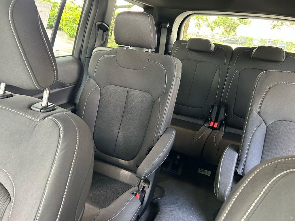 new 2025 Jeep Grand Cherokee L car, priced at $40,571