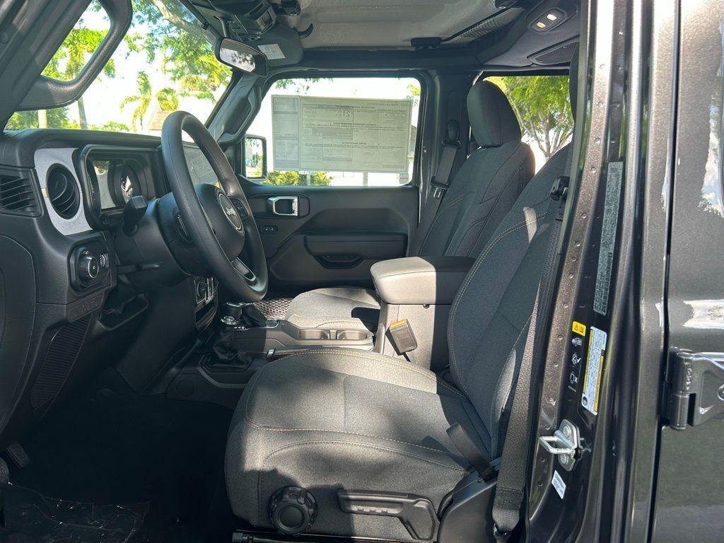 new 2025 Jeep Wrangler car, priced at $37,846