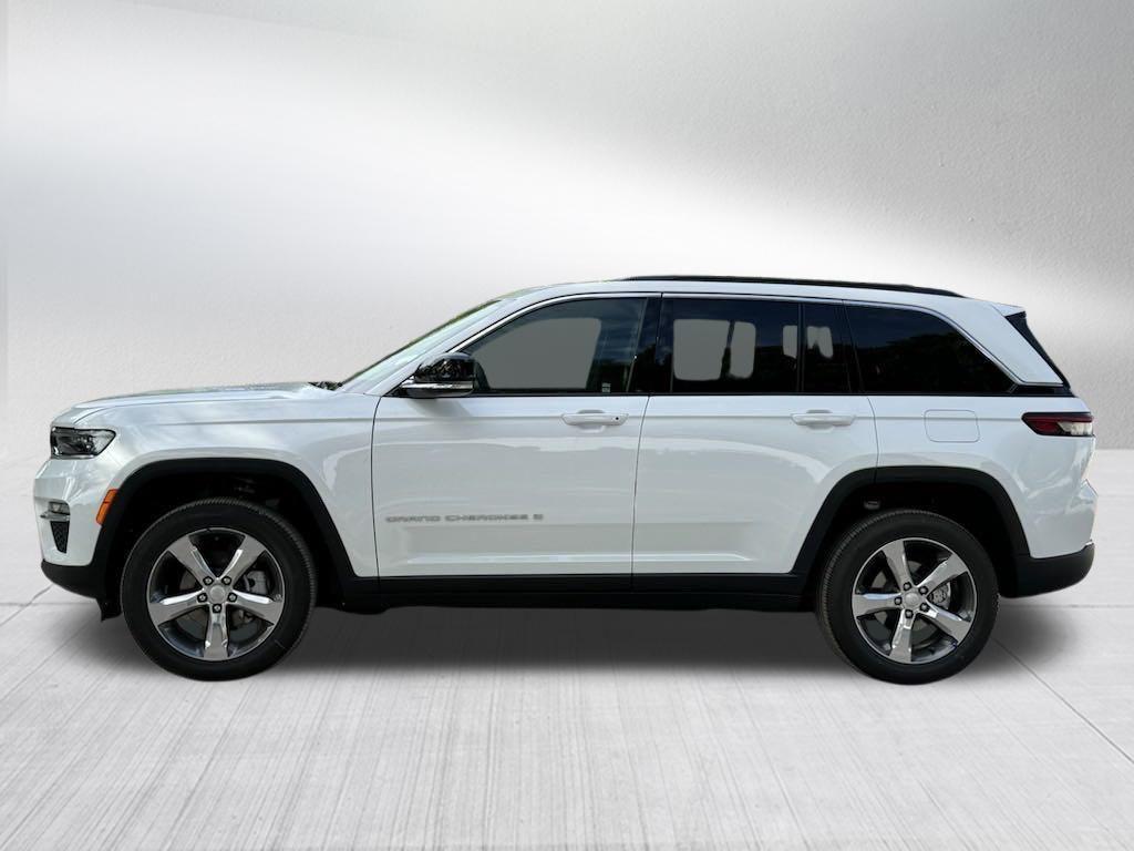 new 2025 Jeep Grand Cherokee car, priced at $43,794