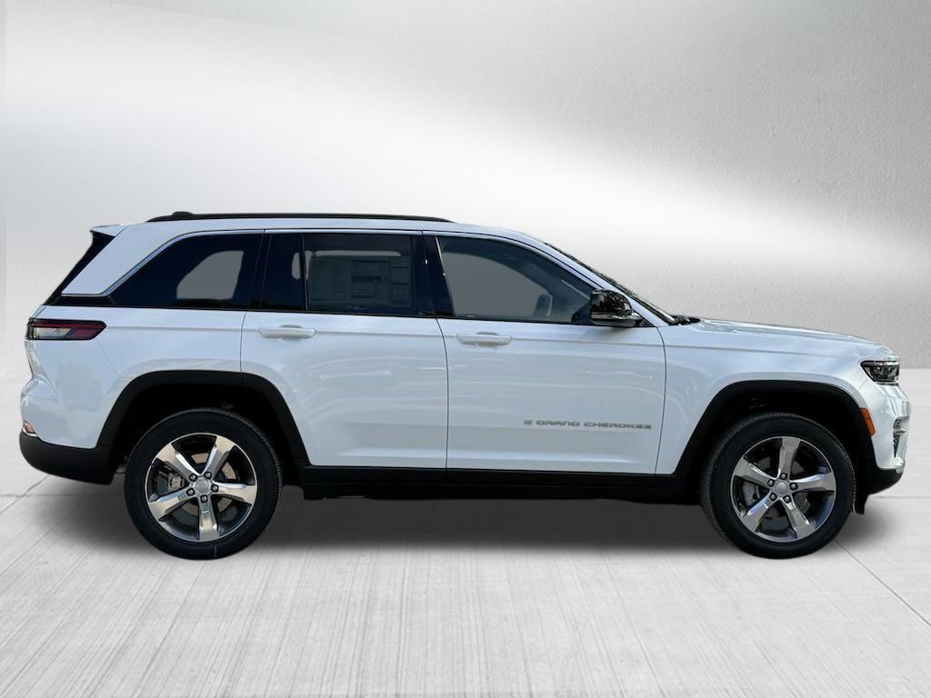 new 2025 Jeep Grand Cherokee car, priced at $43,794