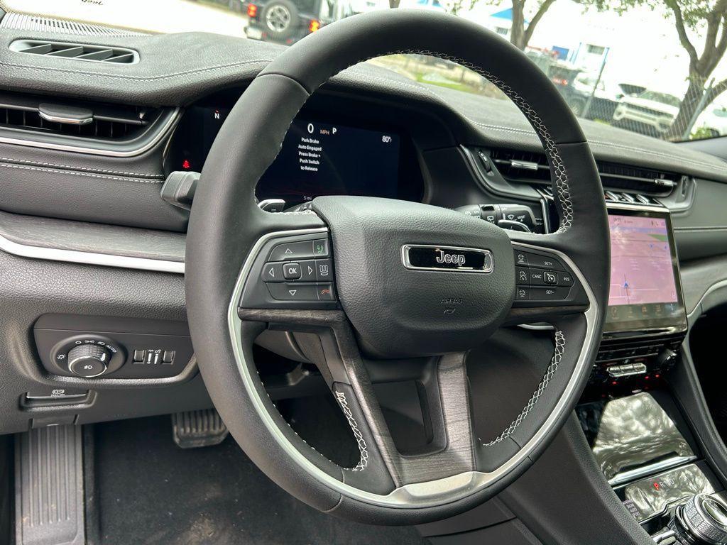 new 2025 Jeep Grand Cherokee car, priced at $43,794