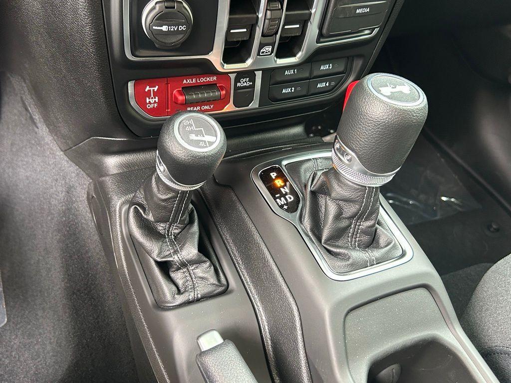 new 2025 Jeep Wrangler car, priced at $44,752
