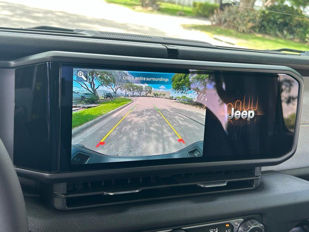 new 2025 Jeep Gladiator car, priced at $40,286