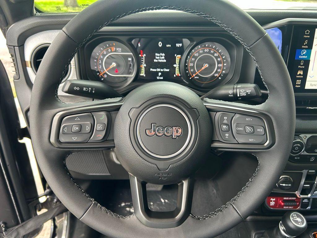 new 2025 Jeep Gladiator car, priced at $40,286