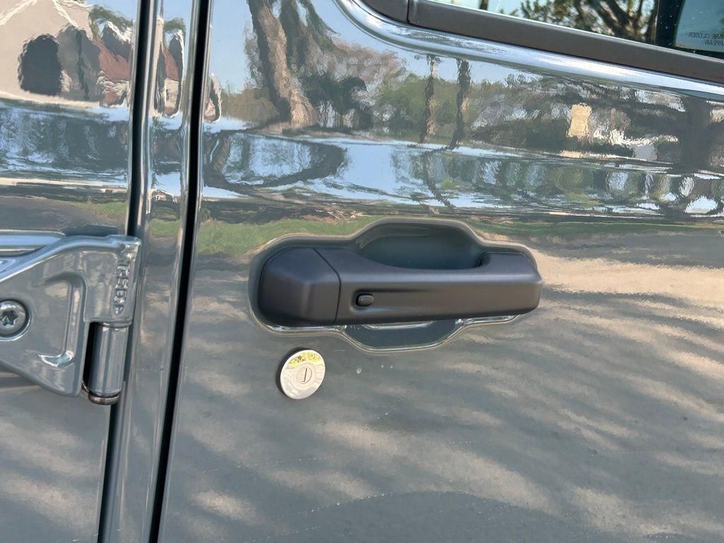 new 2025 Jeep Gladiator car, priced at $50,155